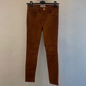 FRAME Le High Skinny Leather Pants in Tobacco